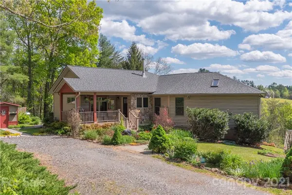 47 Sams RD, Weaverville, NC 28787
