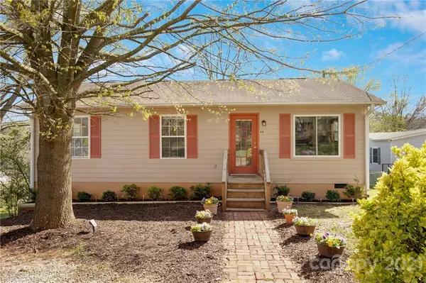 60 Wiggins ST, Canton, NC 28716