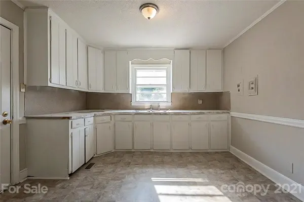 1457 Mt Gallant RD, Rock Hill, SC 29732