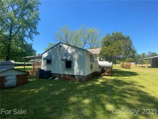 995 E Nc 152 HWY, China Grove, NC 28023