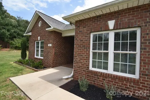 508 Rock Barn RD NE, Conover, NC 28613