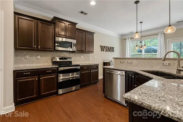 11030 River Oaks DR NW, Concord, NC 28027
