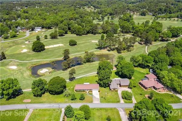 1335 Stoneyridge DR, Charlotte, NC 28214