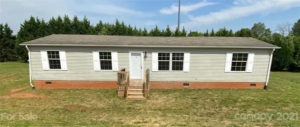 2180 Sterling Ridge DR, Newton, NC 28658
