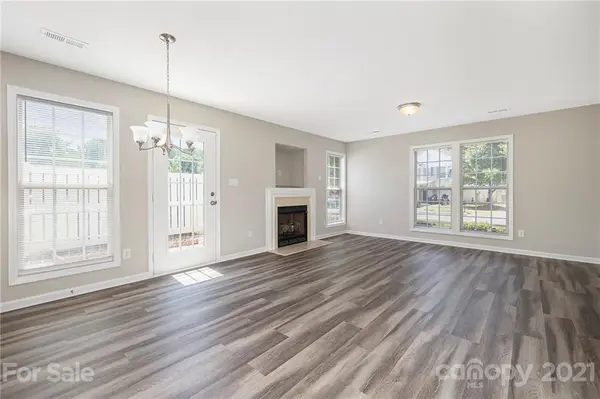 1149 Triece LN, Charlotte, NC 28215