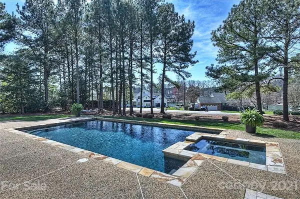 154 Hopkinton DR, Mooresville, NC 28117
