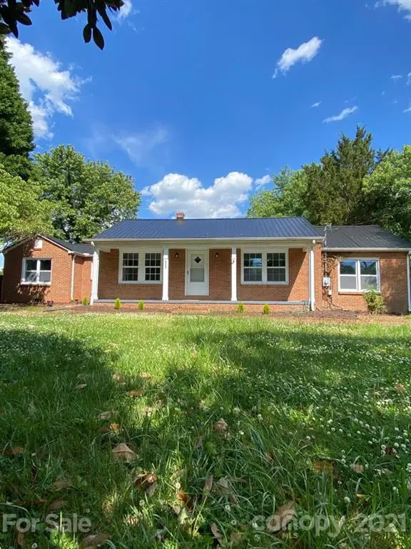 303 Island Ford RD, Maiden, NC 28650