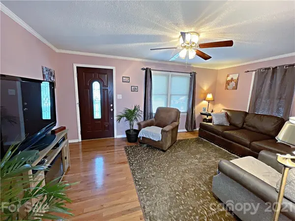 5097 Clearview CT, Conover, NC 28613