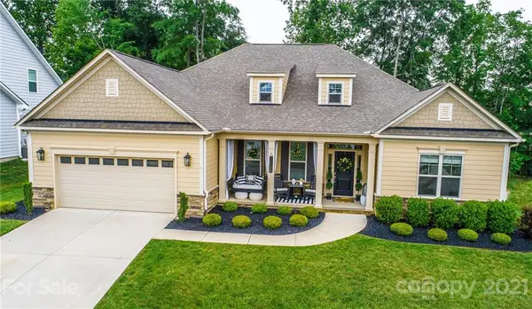 1035 Brookdale LN, Stanley, NC 28164