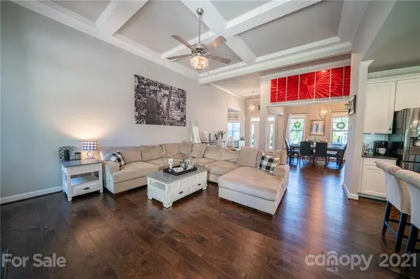 1035 Brookdale LN, Stanley, NC 28164