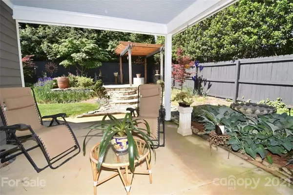1728 30th Avenue DR NE, Hickory, NC 28601