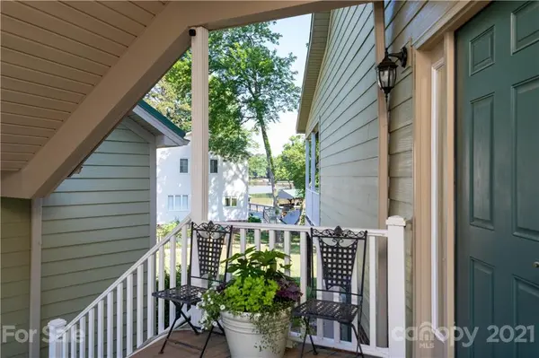 5101 Sapp CIR, Lake Wylie, SC 29710
