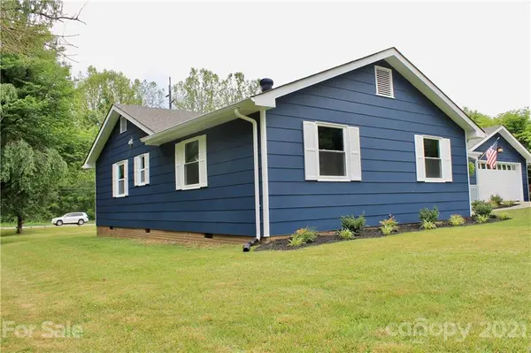 57 Timothy LN, Waynesville, NC 28786