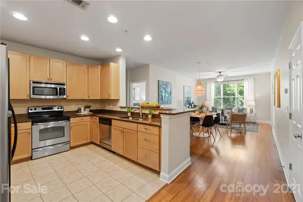 1000 Woodlawn RD #314, Charlotte, NC 28209