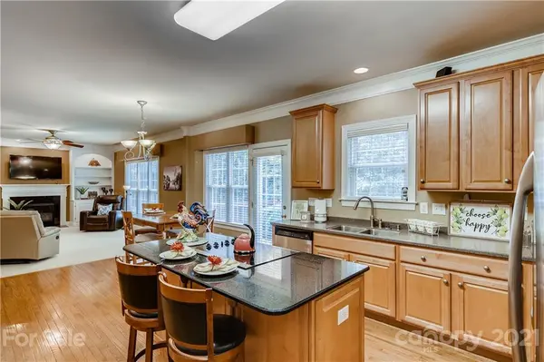 161 Laurel Glen DR, Mooresville, NC 28115