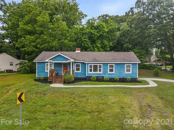 2500 Barringer DR, Charlotte, NC 28208