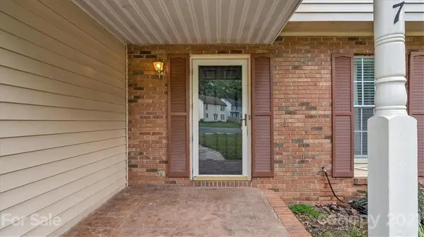 7337 Bluff Wood CV, Charlotte, NC 28212