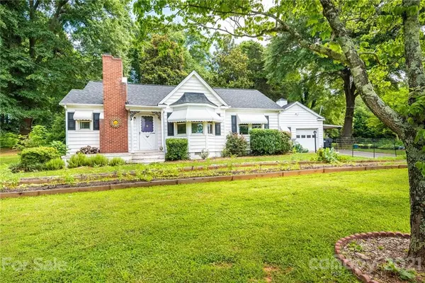 702 Robinson Clemmer RD, Dallas, NC 28034