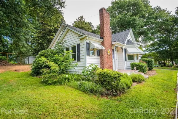 702 Robinson Clemmer RD, Dallas, NC 28034