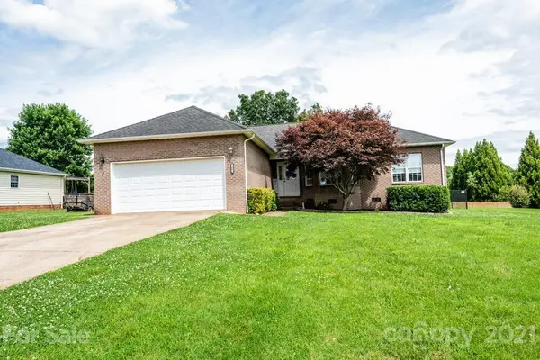 1467 Farmington Hills DR, Conover, NC 28613