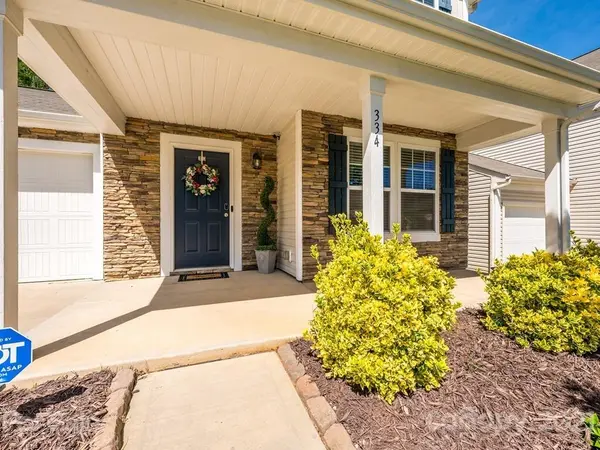 334 Cornielle LN, Charlotte, NC 28216