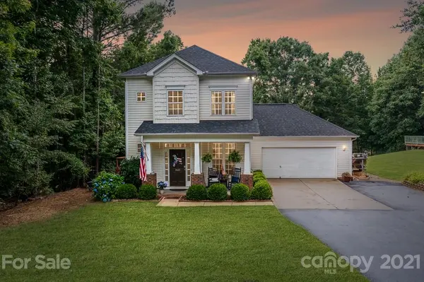 3623 Lake Bluff DR, Sherrills Ford, NC 28673