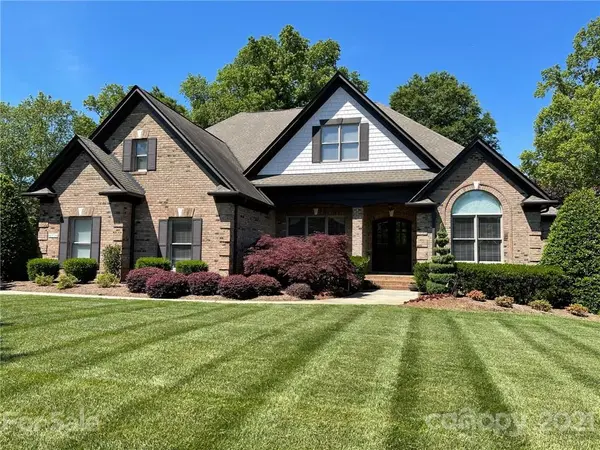 8528 Rolling Fields RD, Charlotte, NC 28227