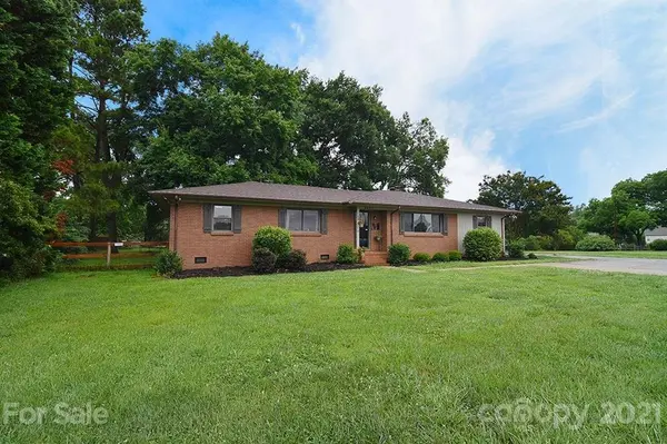 2637 Matthews Mint Hill RD, Matthews, NC 28105