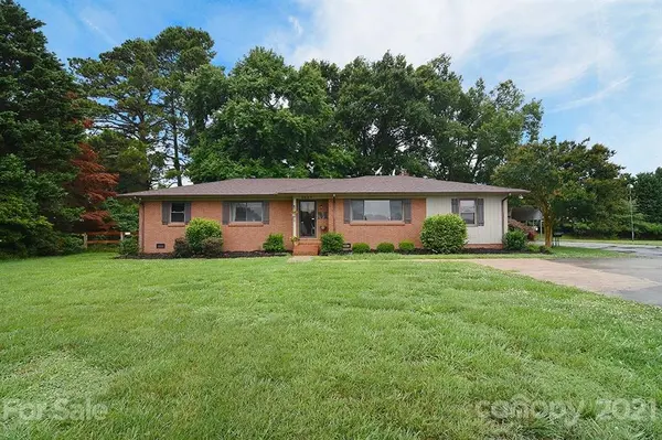 2637 Matthews Mint Hill RD, Matthews, NC 28105