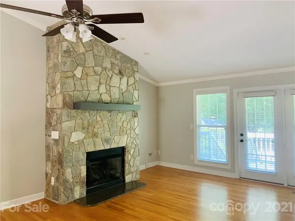 914 Rollingwood DR #7-8,P/6, Mount Holly, NC 28012