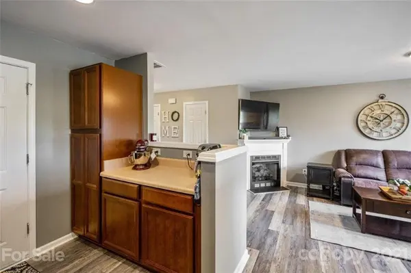 655 Rock Lake GLN, Fort Mill, SC 29715