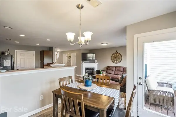 655 Rock Lake GLN, Fort Mill, SC 29715
