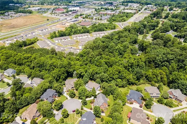 560 Hemmings PL NW, Concord, NC 28027