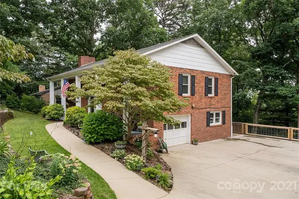 79 Sleepy Hollow DR, Asheville, NC 28805