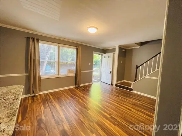 5206 Fair Wind LN, Charlotte, NC 28212