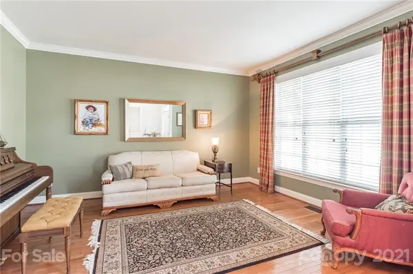 2121 Flagstick DR, Matthews, NC 28104
