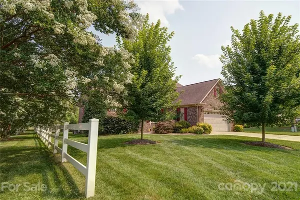 1692 Essex Hall DR, Rock Hill, SC 29730