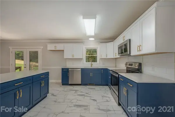 257 River Hills DR, Forest City, NC 28043