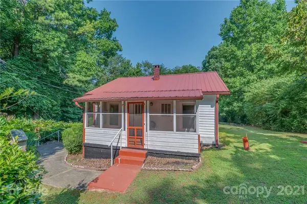 90 Elm ST, Tryon, NC 28782