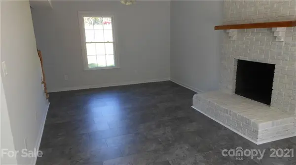 6215 Adele LN, Kings Mountain, NC 28086