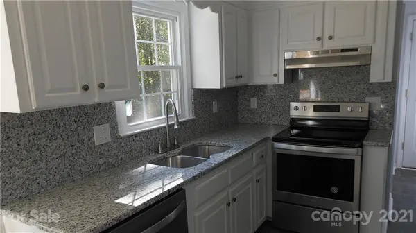 6215 Adele LN, Kings Mountain, NC 28086