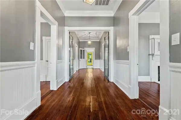 141 S Lackey ST, Statesville, NC 28677