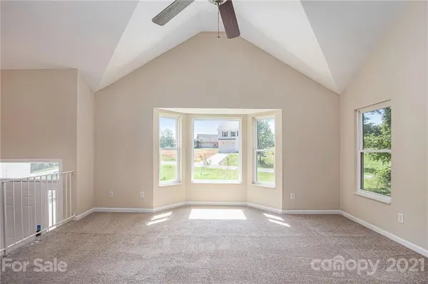 142 Gray Barn DR, Troutman, NC 28166