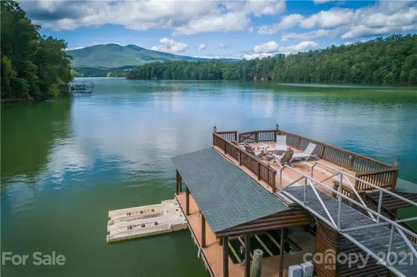 178 Harborside DR, Nebo, NC 28761