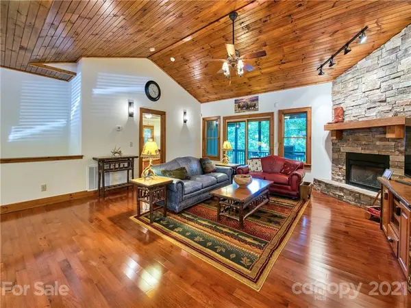 80 Constitution AVE #16, Waynesville, NC 28785