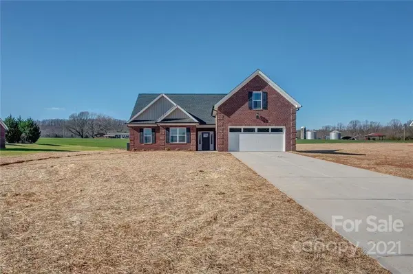 2651 Puetts Chapel RD, Bessemer City, NC 28016