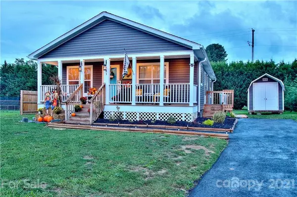 43 Janie DR, Clyde, NC 28721