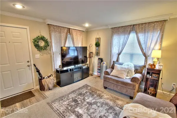 43 Janie DR, Clyde, NC 28721