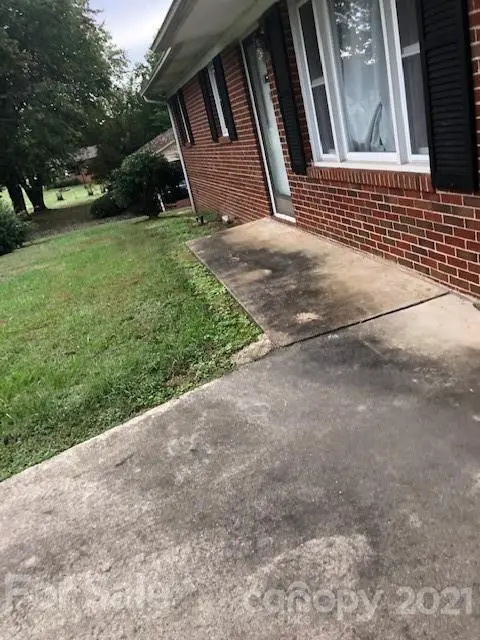 1928 27th Avenue DR NE, Hickory, NC 28601