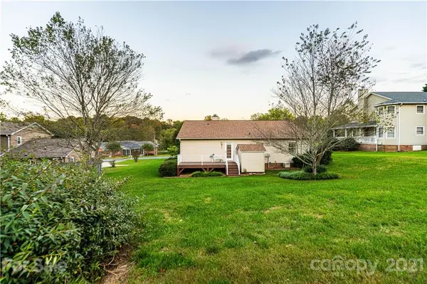3665 10th Street DR, Hickory, NC 28601